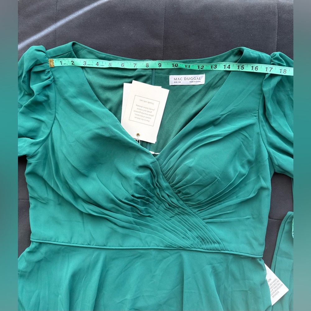 Mac Duggal Long Sleeve Chiffon Dress brand new with tag Color: Emerald size 14W - Picture 11 of 11